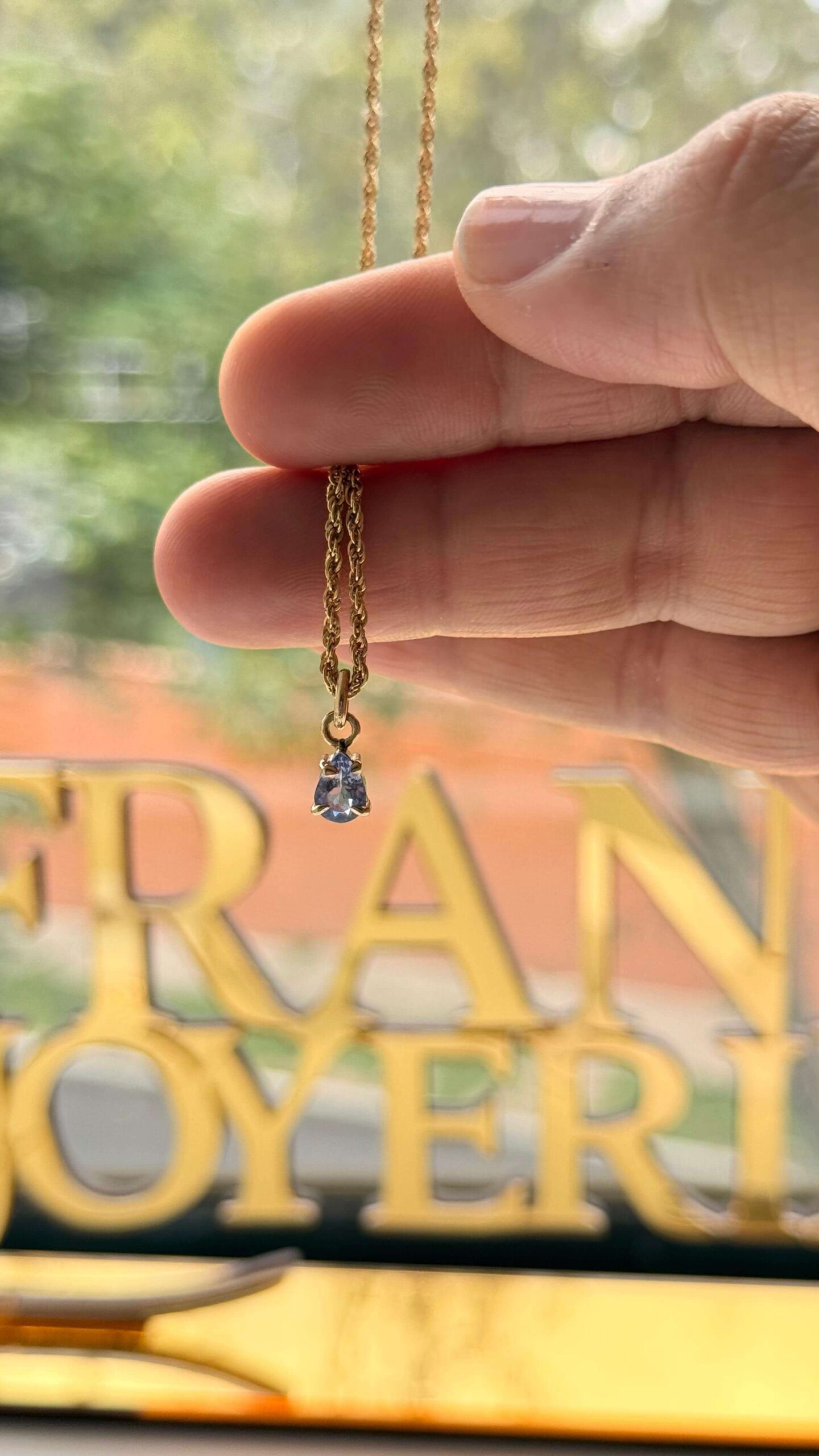 Dije Tanzanita Pera en Oro - Imagen 4